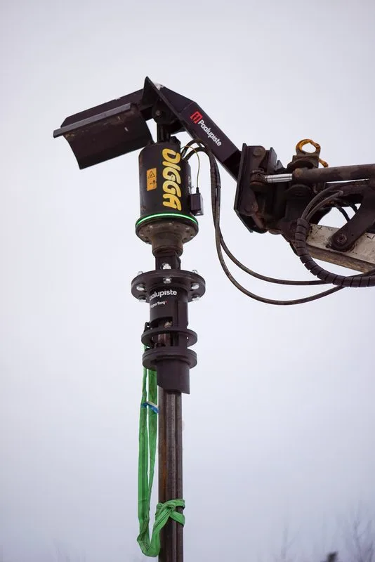 Mitnehmernocken-Verbindung an einem Schraubpfahl