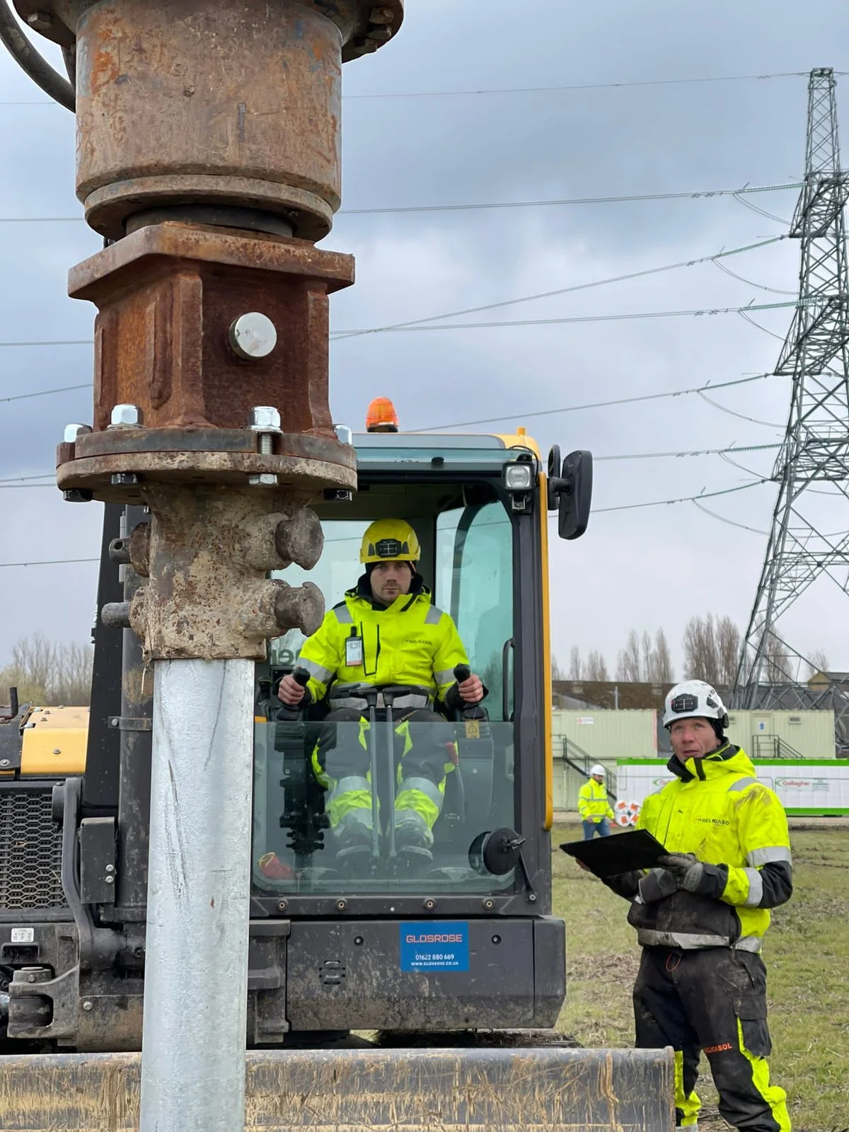 Solarmodul-Montagestruktur auf Schraubpfahl-Fundamenten