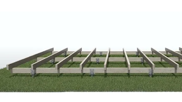 Fertige Holzrahmenkonstruktion auf HELIX Schraubpfahl-Fundamenten